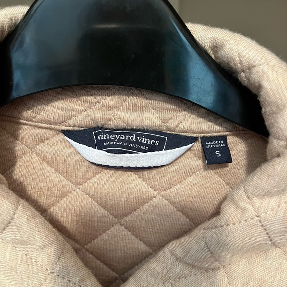 Vineyard Vines Quilted Tan Shacket - Picture 4 of 6